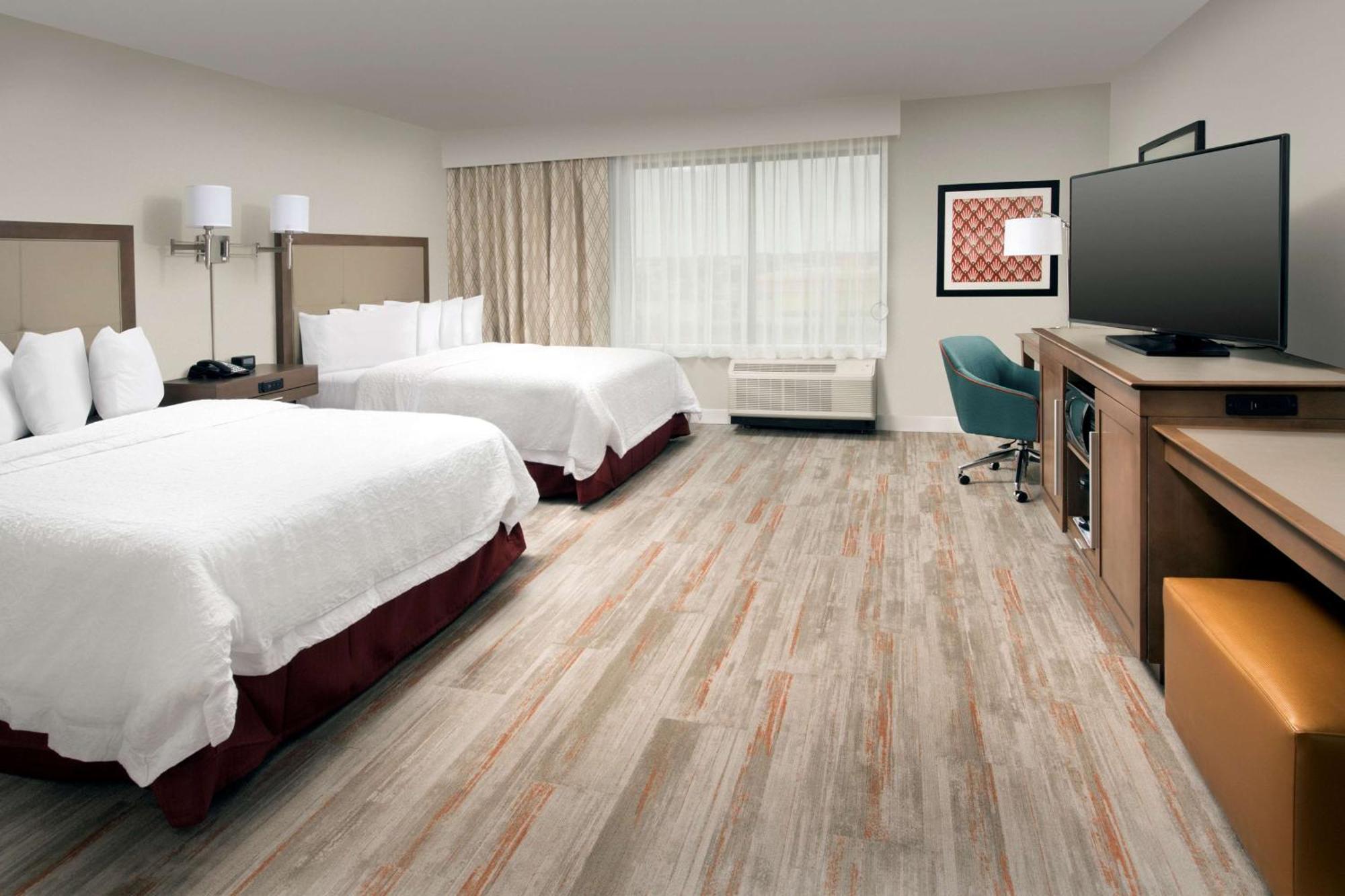 Hampton Inn & Suites San Antonio Lackland Afb Seaworld Exterior photo