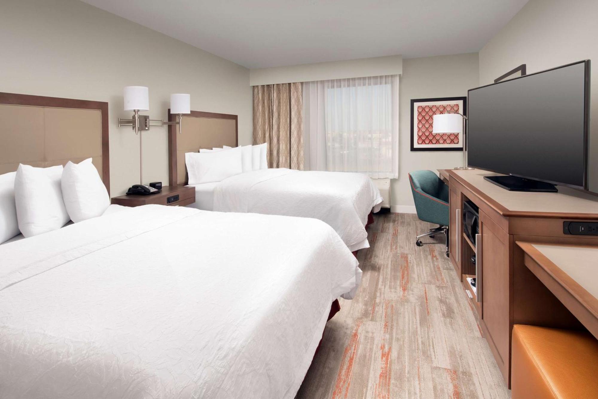 Hampton Inn & Suites San Antonio Lackland Afb Seaworld Exterior photo