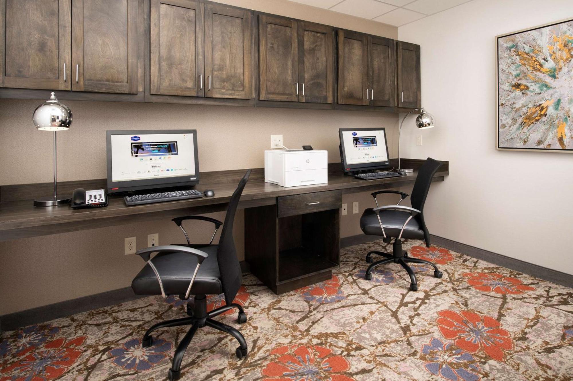 Hampton Inn & Suites San Antonio Lackland Afb Seaworld Exterior photo